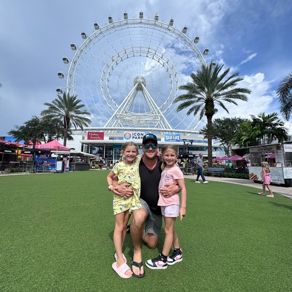 Meet your Posher, Joshua - Picture 1 of 2